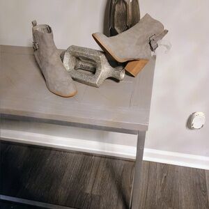 Charlotte Russe Gray Ankle Boots